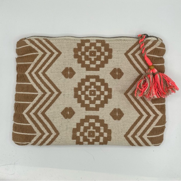 Old Navy Embroidered Zippered Pouch - Picture 2 of 3